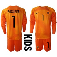 Fotballdrakt Barn Nederland Remko Pasveer #1 Keeper Bortedraktsett VM 2022 Langermet (+ Korte bukser)